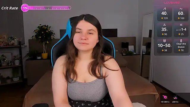 Viola  Shy online show from December 14, 2025, 9:19 pm