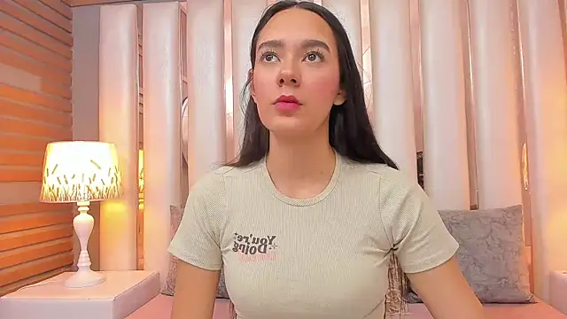 EmmyCruzZ online show from March 21, 2026, 1:37 pm