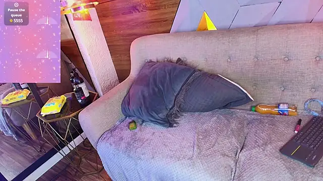 sarah banks1 online show from February 19, 2025, 10:20 pm