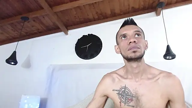 BIGZEHUZ online show from January 15, 2025, 1:52 pm