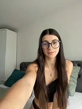 Wildberry  online show from April 14, 2026, 2:23 pm