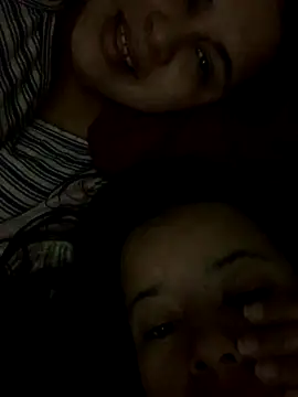 twocurvylatins online show from September 28, 2025, 5:18 pm