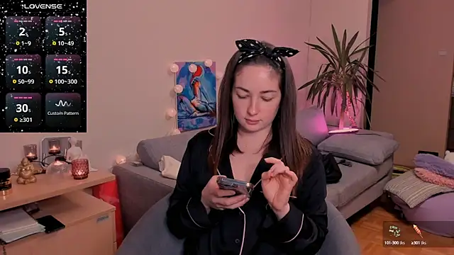 cClandesTina online show from December 19, 2024, 10:21 pm