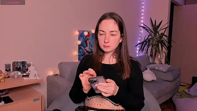 cClandesTina online show from December 25, 2024, 10:05 pm