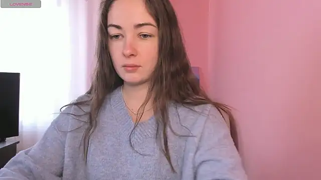 cClandesTina online show from February 13, 2025, 12:43 pm