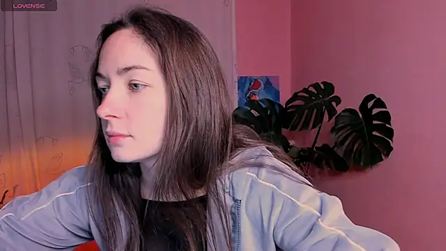 cClandesTina online show from March 13, 2025, 9:16 pm