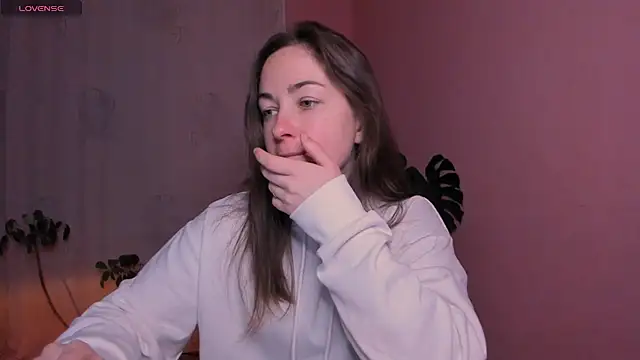 cClandesTina online show from March 18, 2025, 7:20 pm