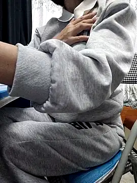 Haralushiaaa online show from November 29, 2025, 1:14 pm