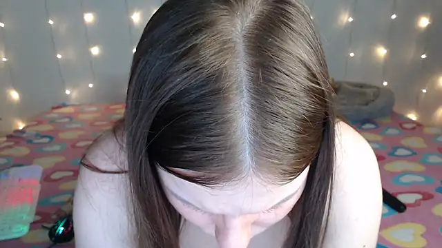 CindyAhKiss online show from September 22, 2025, 6:43 pm