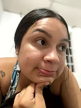 Pretty Isadora online show from December 5, 2024, 3:48 am