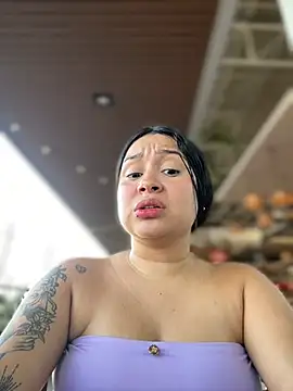 Pretty Isadora online show from December 16, 2024, 9:41 pm