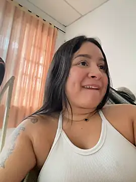 Pretty Isadora online show from January 5, 2025, 8:52 pm