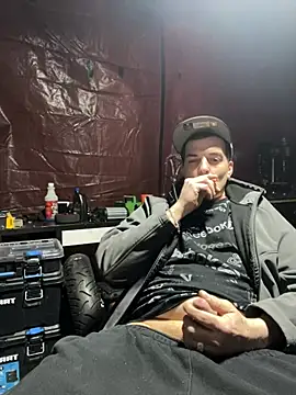 Snapshot of joeycbigcock chatting on March 13, 2025, 2:33 pm joeycbigcock online show from March 13, 2025, 2:33 pm