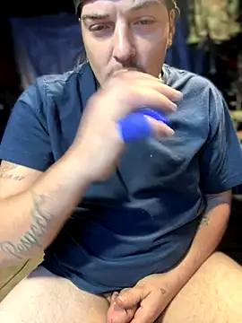 joeycbigcock online show from November 11, 2025, 4:07 pm