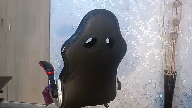 Samantabrown  online show from February 24, 2025, 12:05 pm