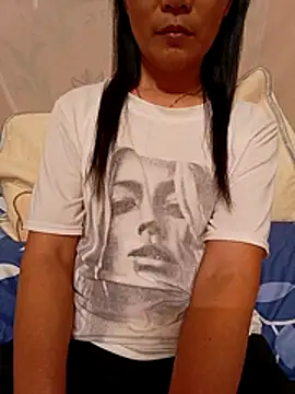 Snapshot of Asian_girl13 chatting on January 15, 2026, 1:54 am Asian girl13 online show from January 15, 2026, 1:54 am