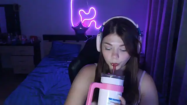 helengilmor online show from September 10, 2025, 3:45 pm