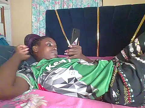 awino001 online show from April 13, 2026, 11:43 pm