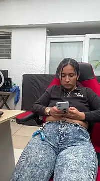 luna asss online show from February 21, 2025, 12:28 pm