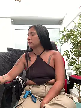 luna asss online show from March 4, 2025, 4:52 pm