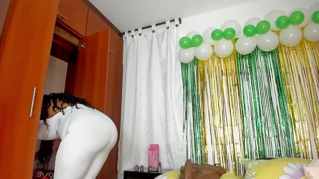 AmbarthSmiith2 online show from March 15, 2025, 2:23 pm