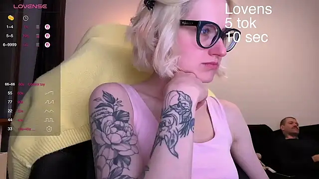 Sexy Sweets online show from October 4, 2025, 7:45 pm