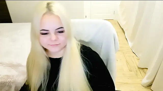 lovely-eyes online show from December 21, 2024, 3:25 am