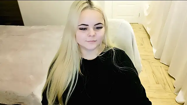 lovely-eyes online show from January 9, 2025, 3:58 am