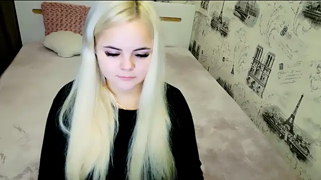 lovely-eyes online show from November 1, 2025, 4:20 pm