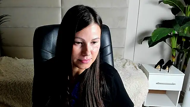 Dana  dom online show from October 26, 2025, 2:01 pm