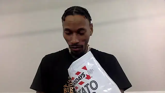 KingDerRico online show from December 23, 2025, 3:37 am