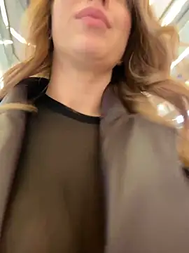 Snapshot of Sweet___Emily chatting on January 18, 2025, 2:12 pm Sweet   Emily online show from January 18, 2025, 2:12 pm