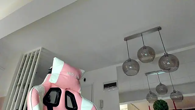 IreneVON online show from January 16, 2026, 3:43 am