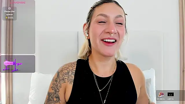 Emily robertss online show from February 2, 2026, 7:23 pm