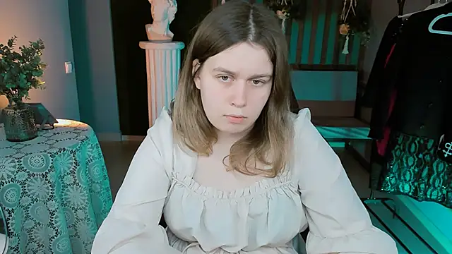 FioraMarmoris online show from February 28, 2025, 12:42 pm