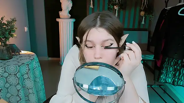 FioraMarmoris online show from February 28, 2025, 3:48 pm