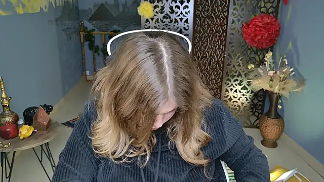 FioraMarmoris online show from March 15, 2025, 2:23 pm