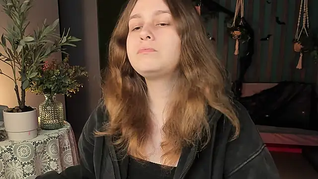 FioraMarmoris online show from October 20, 2025, 1:44 pm