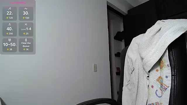 venelope1 online show from April 18, 2026, 2:37 am