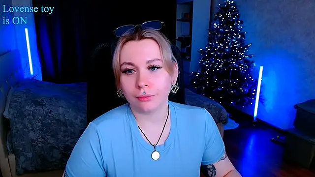 Snapshot of Blueberry-baby chatting on January 27, 2025, 8:39 pm Blueberry-baby online show from January 27, 2025, 8:39 pm