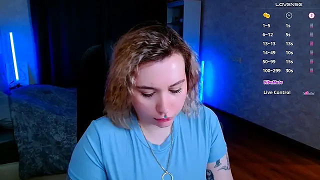 Snapshot of Blueberry-baby chatting on March 6, 2025, 9:09 pm Blueberry-baby online show from March 6, 2025, 9:09 pm