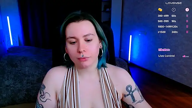 Snapshot of Blueberry-baby chatting on March 18, 2025, 10:15 pm Blueberry-baby online show from March 18, 2025, 10:15 pm