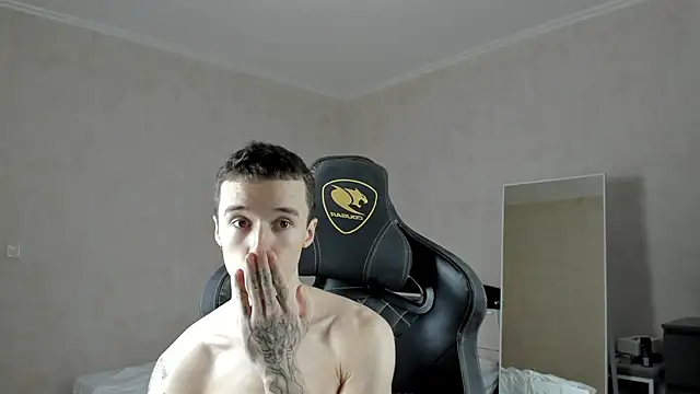 MasonWarholl online show from January 28, 2025, 4:39 am