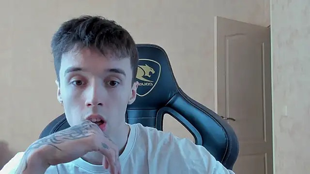 MasonWarholl online show from April 9, 2026, 3:28 pm