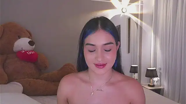 Snapshot of AnnyHizzle chatting on October 16, 2025, 1:39 am AnnyHizzle online show from October 16, 2025, 1:39 am