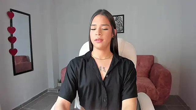 Snapshot of Alice23jones chatting on March 8, 2025, 6:47 pm Alice23jones online show from March 8, 2025, 6:47 pm