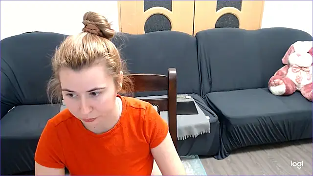 Snapshot of VioletaFlower7 chatting on January 19, 2025, 9:45 pm VioletaFlower7 online show from January 19, 2025, 9:45 pm