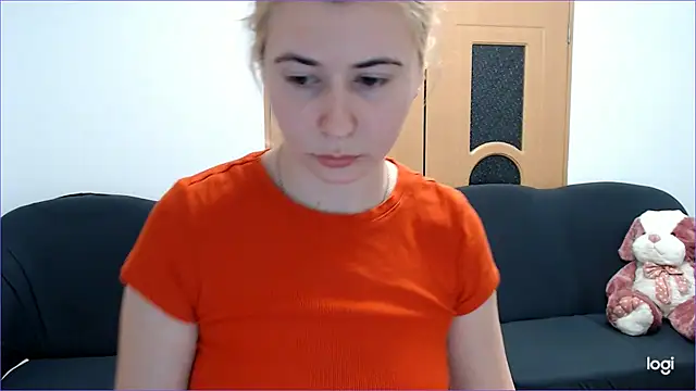 Snapshot of VioletaFlower7 chatting on February 16, 2025, 9:05 pm VioletaFlower7 online show from February 16, 2025, 9:05 pm