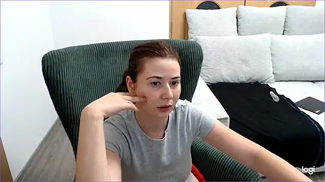 Snapshot of VioletaFlower7 chatting on September 14, 2025, 8:08 pm VioletaFlower7 online show from September 14, 2025, 8:08 pm