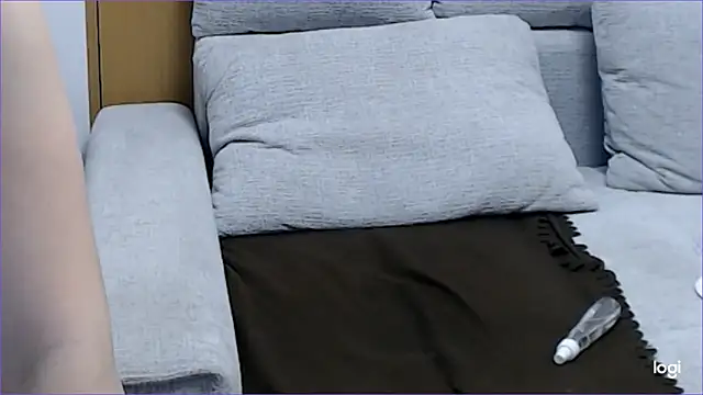 VioletaFlower7 online show from March 17, 2026, 8:39 am